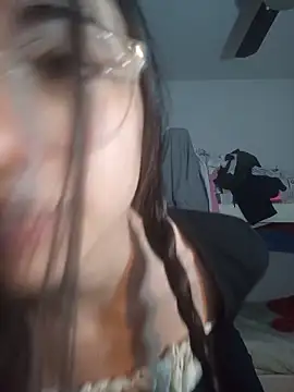 isaaabelaaa online show from April 6, 2026, 10:00 pm