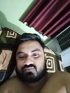 loyalboy 0052 online show from May 19, 2026, 9:43 pm