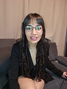 Snapshot of VelvetSolez chatting on May 21, 2026, 4:52 am VelvetSolez online show from May 21, 2026, 4:52 am