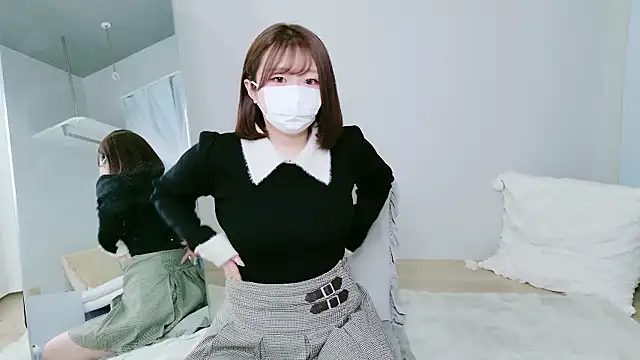 Saki chanF online show from February 17, 2026, 9:50 am