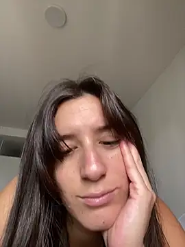 walquii online show from February 15, 2026, 2:03 pm