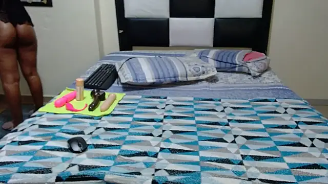 VeronaDimexx online show from March 27, 2026, 11:37 pm