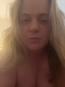 Piper Milf 36 online show from February 11, 2026, 1:38 pm