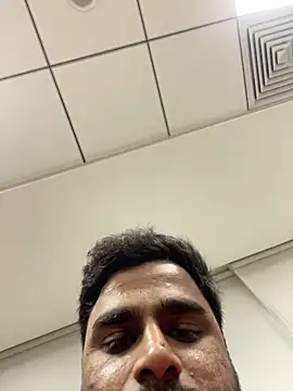 hassuniii online show from February 10, 2026, 4:00 pm