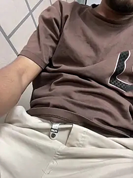 hassuniii online show from February 12, 2026, 9:21 pm