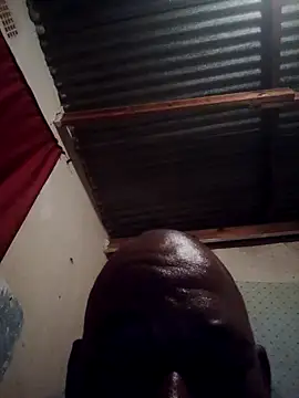 Snapshot of smallt98 chatting on February 13, 2026, 10:39 pm smallt98 online show from February 13, 2026, 10:39 pm