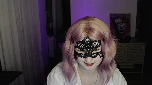 LunaXcherry online show from February 23, 2026, 8:28 pm