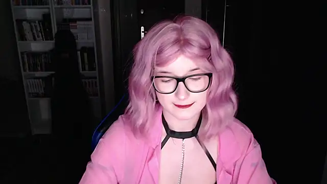 LunaXcherry online show from March 6, 2026, 6:26 pm