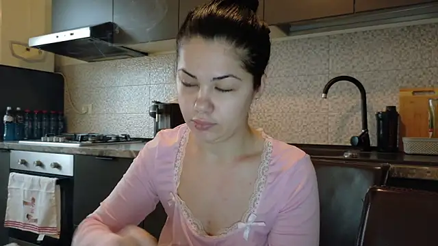 Sofimoon26 online show from February 15, 2026, 10:25 am