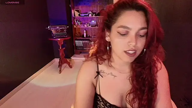 scarlett velvet  online show from February 20, 2026, 12:07 am