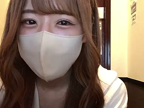 cocomi-coco0209 online show from April 18, 2026, 5:17 pm