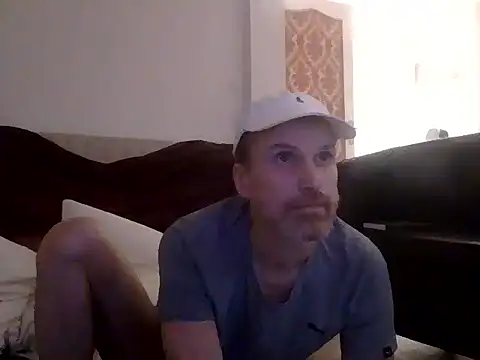 Mickredge online show from February 15, 2026, 1:57 am