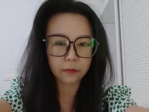 yunchui0101 online show from February 13, 2026, 6:31 am