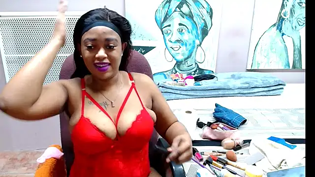 Snapshot of TyraHotxxx chatting on March 26, 2026, 5:35 am TyraHotxxx online show from March 26, 2026, 5:35 am