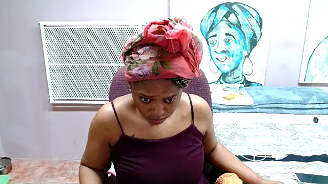 Snapshot of TyraHotxxx chatting on April 6, 2026, 3:48 am TyraHotxxx online show from April 6, 2026, 3:48 am