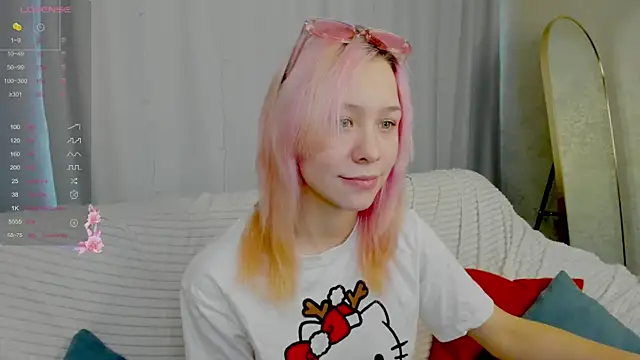 EmilyTrase online show from April 16, 2026, 1:06 am