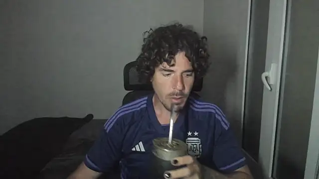 joaquin420 hot online show from April 8, 2026, 11:27 pm