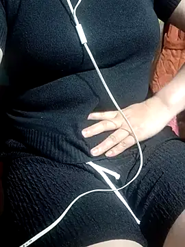 Snapshot of yun_2006 chatting on March 6, 2026, 12:45 pm yun 2006 online show from March 6, 2026, 12:45 pm