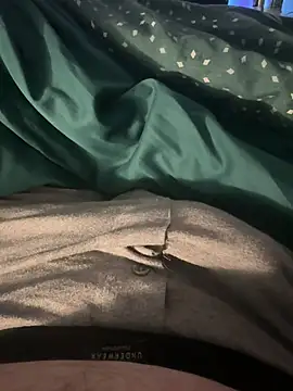 Snapshot of Thomascrtz chatting on February 14, 2026, 5:21 pm Thomascrtz online show from February 14, 2026, 5:21 pm