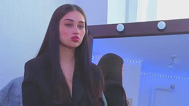 Sofia Plump online show from March 5, 2026, 12:12 pm