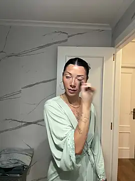 Karmenlovex online show from March 14, 2026, 6:13 pm