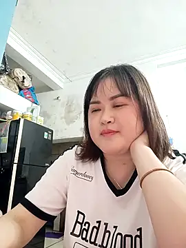 Kee-kimlee online show from April 12, 2026, 2:44 pm