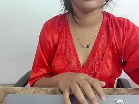 Snapshot of AnshikaBloom98 chatting on March 15, 2026, 5:30 pm AnshikaBloom98 online show from March 15, 2026, 5:30 pm