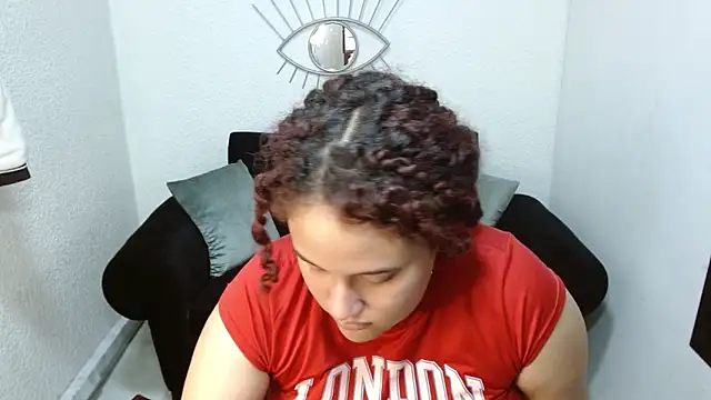 leilanewgirl online show from March 16, 2026, 12:31 pm