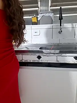 giloirinha5 online show from April 2, 2026, 11:52 am