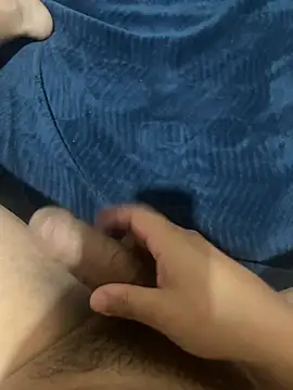 Snapshot of tardecaliente chatting on February 13, 2026, 8:27 pm tardecaliente online show from February 13, 2026, 8:27 pm