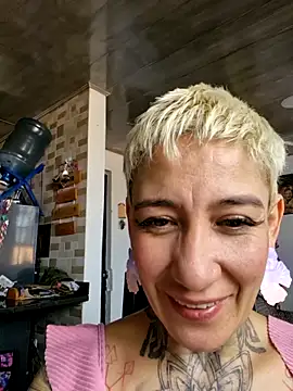 Everlyn sexx online show from June 3, 2026, 9:20 pm