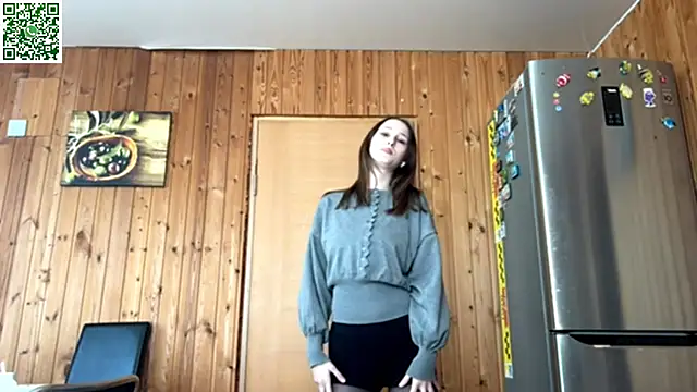 VickieKush online show from April 21, 2026, 8:42 am