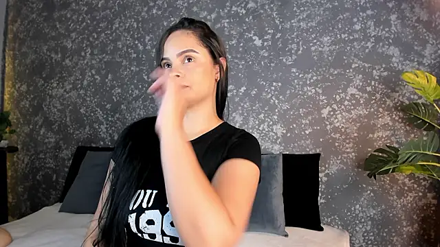 emma  summers online show from February 24, 2026, 7:23 pm