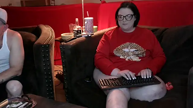 FreaksOffALeash3261 online show from February 21, 2026, 10:27 am