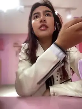 VelariaSoft online show from April 11, 2026, 12:31 pm