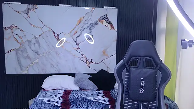 Sophie19   online show from April 7, 2026, 11:43 am