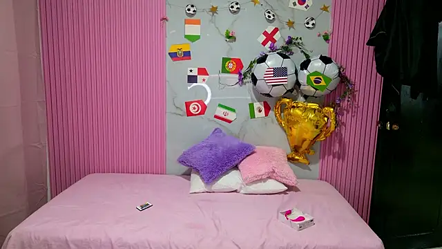 Sophie19   online show from July 2, 2026, 7:03 am