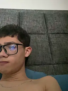 Snapshot of Santi_Princex chatting on February 11, 2026, 3:44 am Santi Princex online show from February 11, 2026, 3:44 am