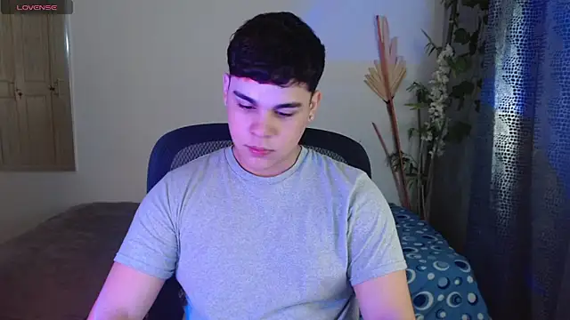 eithan jonnes online show from March 27, 2026, 7:13 pm