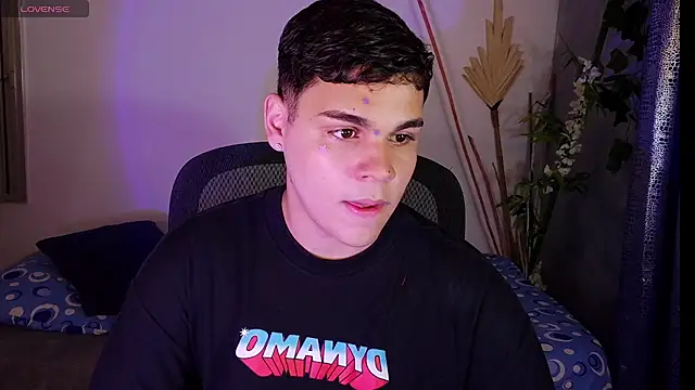 eithan jonnes online show from April 18, 2026, 9:59 pm