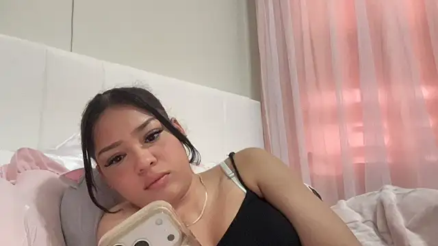 Snapshot of lizabbyyy chatting on May 26, 2026, 10:50 pm lizabbyyy online show from May 26, 2026, 10:50 pm