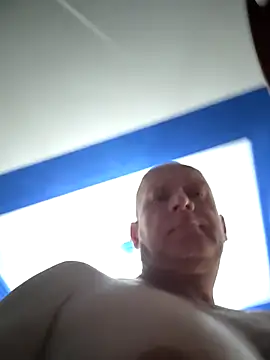 Snapshot of sk8brd_snwbrd_no_snitch chatting on February 19, 2026, 1:12 am sk8brd snwbrd no snitch online show from February 19, 2026, 1:12 am