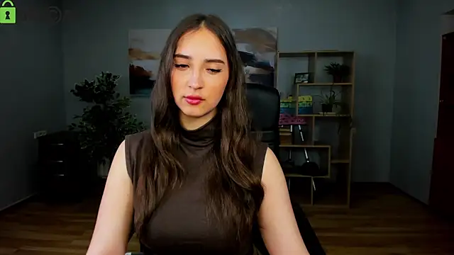 Effy Royse online show from May 6, 2026, 5:35 am