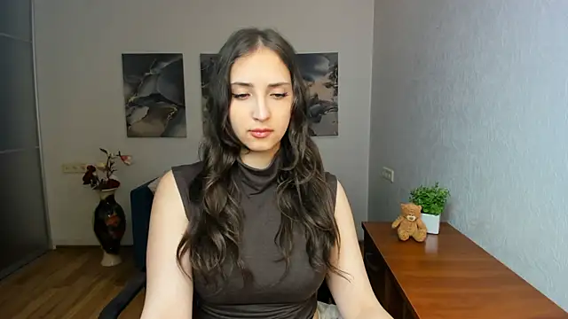 Effy Royse online show from May 8, 2026, 5:40 pm