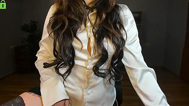 Effy Royse online show from July 15, 2026, 5:34 am