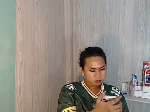 Snapshot of mauie69 chatting on April 1, 2026, 3:40 am mauie69 online show from April 1, 2026, 3:40 am