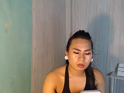Snapshot of mauie69 chatting on July 5, 2026, 11:45 pm mauie69 online show from July 5, 2026, 11:45 pm