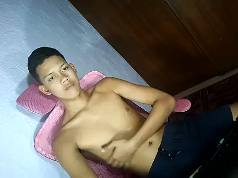 UrAsian Turjak online show from March 11, 2026, 6:52 am