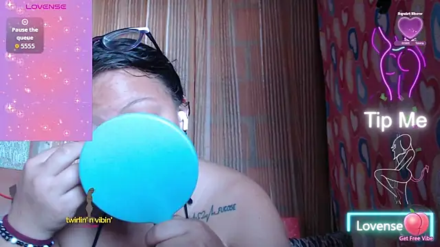 vanuslovelatina online show from April 11, 2026, 10:25 pm