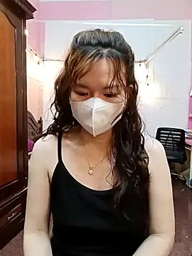 Snapshot of Trang26 chatting on February 26, 2026, 12:42 am Trang26 online show from February 26, 2026, 12:42 am